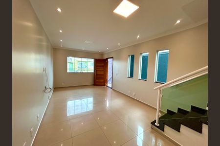 Sala de casa para alugar com 3 quartos, 178m² em Cruzeiro, Guarulhos