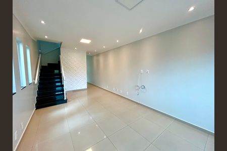 Sala de casa para alugar com 3 quartos, 178m² em Cruzeiro, Guarulhos