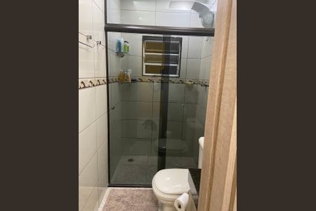 Banheiro de casa de condomínio para alugar com 2 quartos, 75m² em Vila Jacuí, São Paulo
