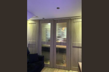 Sala de casa de condomínio para alugar com 2 quartos, 75m² em Vila Jacuí, São Paulo