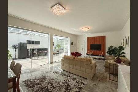 Casa de Condomínio à venda com 3 quartos, 210m² em Planalto Paulista, São Paulo