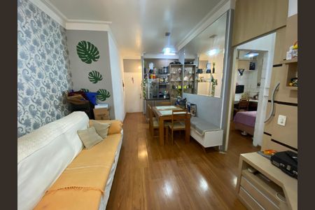 Sala 1 de apartamento para alugar com 2 quartos, 67m² em Jardim Aeroporto, São Paulo