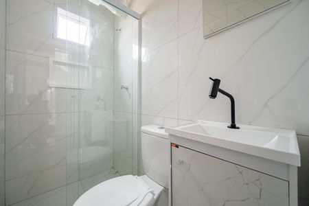 Banheiro de kitnet/studio para alugar com 1 quarto, 15m² em Jardim Oriental, São Paulo