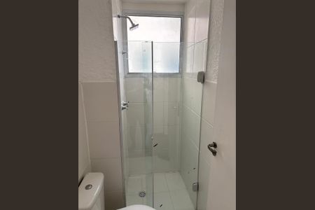 Banheiro de apartamento para alugar com 2 quartos, 42m² em Trindade, São Gonçalo