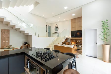 Cozinha de casa de condomínio à venda com 3 quartos, 235m² em Fazenda Santa Cândida, Campinas