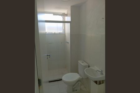 Banheiro de apartamento para alugar com 1 quarto, 50m² em Cosmos, Rio de Janeiro