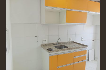 Cozinha de apartamento para alugar com 1 quarto, 50m² em Cosmos, Rio de Janeiro