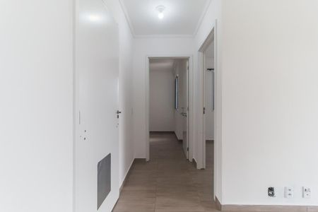 Corredor de apartamento para alugar com 2 quartos, 52m² em Conjunto Habitacional Bras Cubas, Mogi das Cruzes