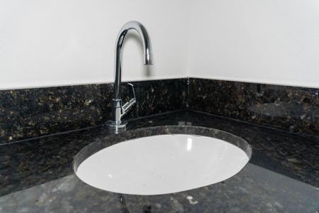 Banheiro de kitnet/studio à venda com 1 quarto, 26m² em Mirandópolis, São Paulo