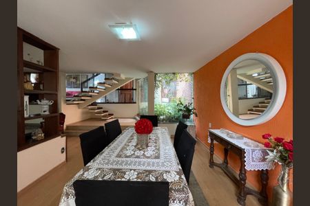 Sala de Jantar de casa para alugar com 3 quartos, 230m² em Adalgisa, São Paulo