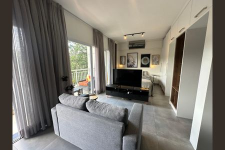 Sala de apartamento para alugar com 1 quarto, 49m² em Residencial Tambore Iii, Santana de Parnaíba