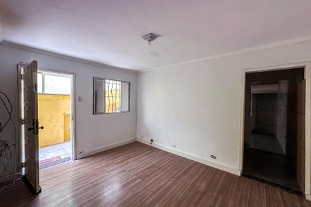 Sala de casa para alugar com 2 quartos, 80m² em Vila Bertioga, São Paulo