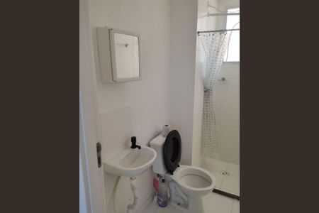 Banheiro de apartamento para alugar com 2 quartos, 40m² em Restinga, Porto Alegre