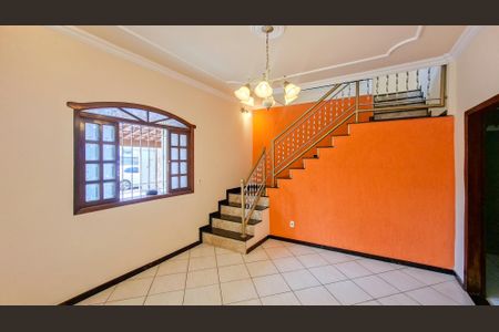 Sala de casa para alugar com 4 quartos, 260m² em União, Belo Horizonte