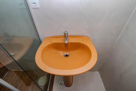 Banheiro de kitnet/studio à venda com 1 quarto, 35m² em Petrópolis, Porto Alegre