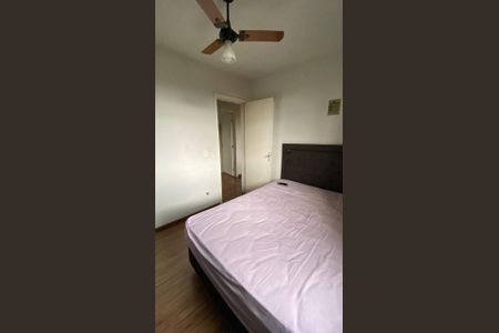 Quarto de apartamento à venda com 3 quartos, 55m² em Jardim Industrial, Contagem