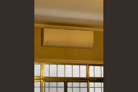 Sala de casa para alugar com 3 quartos, 218m² em Jardim Piratininga, São Paulo