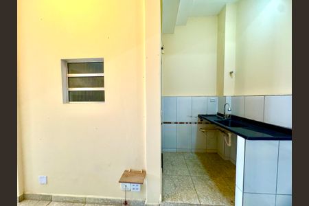 Cozinha de kitnet/studio para alugar com 1 quarto, 45m² em Parque Residencial Bambi, Guarulhos