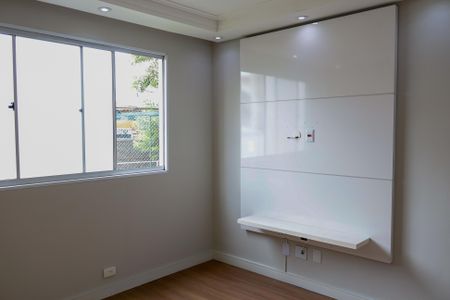 sala de apartamento para alugar com 2 quartos, 40m² em São Pedro, Osasco