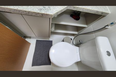 Banheiro de kitnet/studio para alugar com 1 quarto, 16m² em Amaralina, Salvador