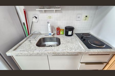 Cozinha de kitnet/studio para alugar com 1 quarto, 16m² em Amaralina, Salvador