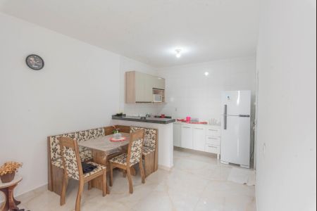 Sala de casa de condomínio à venda com 2 quartos, 50m² em Cidade Satélite Íris, Campinas