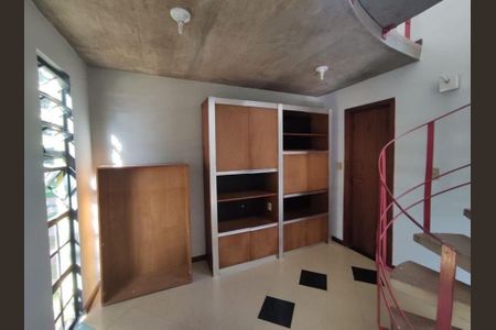 Casa para alugar com 4 quartos, 300m² em Jardim Karaíba, Uberlândia