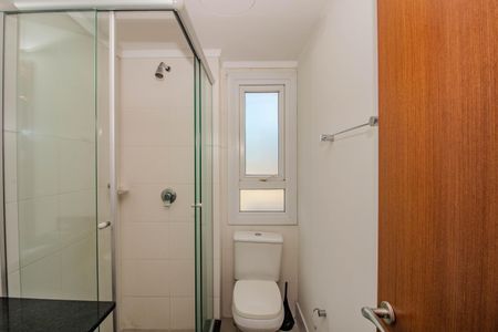 Banheiro de kitnet/studio para alugar com 1 quarto, 30m² em Bom Fim, Porto Alegre