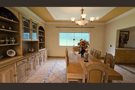 Casa à venda com 4 quartos, 35m² em Traviu, Jundiaí