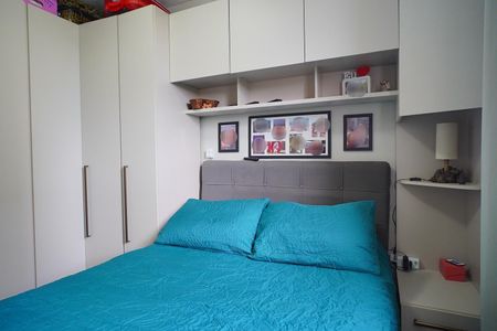 Quarto 2 de apartamento para alugar com 2 quartos, 40m² em Santa Fé, Porto Alegre