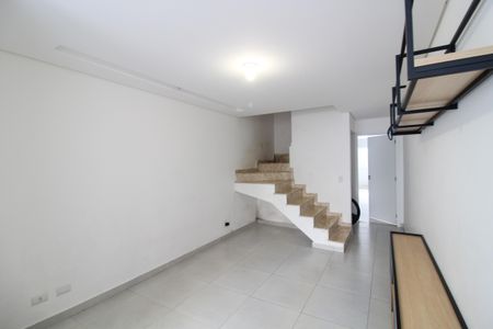Sala de casa para alugar com 2 quartos, 84m² em Vila Polopoli, São Paulo