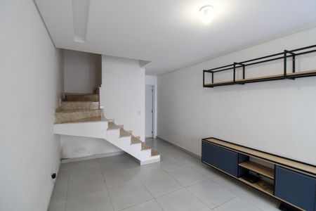 Sala de casa para alugar com 2 quartos, 84m² em Vila Polopoli, São Paulo