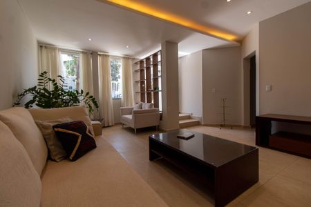 SALA de casa para alugar com 4 quartos, 275m² em Parque das Flores, Campinas