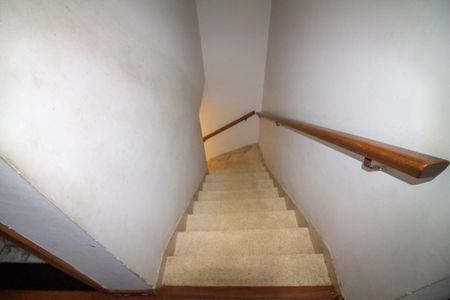 Escada de casa para alugar com 3 quartos, 180m² em Jardim Aeroporto, São Paulo