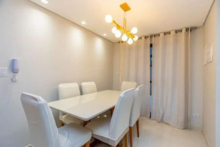 Sala de casa de condomínio para alugar com 3 quartos, 109m² em Uberaba, Curitiba