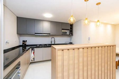 Cozinha de casa de condomínio para alugar com 3 quartos, 109m² em Uberaba, Curitiba