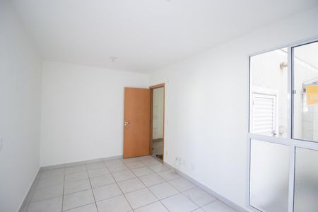 Sala de apartamento para alugar com 2 quartos, 41m² em Chácara Cotia, Contagem