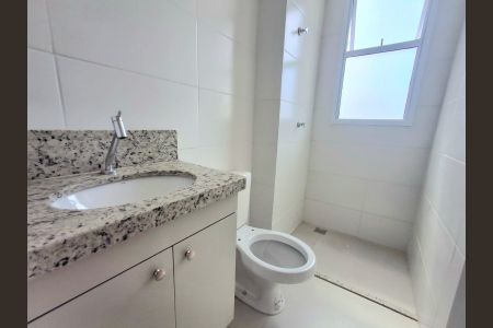 Banheiro de apartamento para alugar com 2 quartos, 71m² em Coração Eucarístico, Belo Horizonte