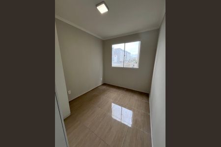 Quarto de apartamento para alugar com 2 quartos, 41m² em Jardim do Lago, Osasco