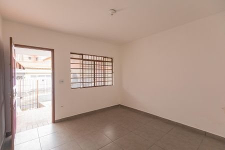 Sala de estar de casa à venda com 3 quartos, 170m² em Vila Marari, São Paulo
