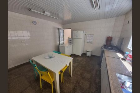Foto 02 de casa à venda com 3 quartos, 215m² em Nova Aldeinha, Barueri