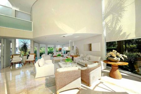 Casa à venda com 5 quartos, 700m² em Alphaville Industrial, Barueri