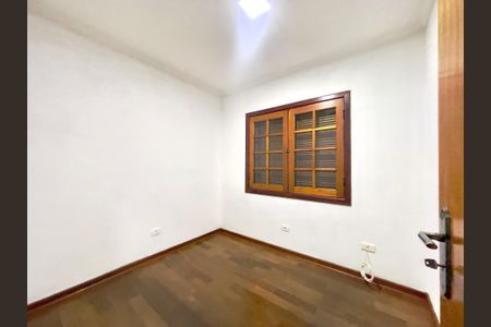 Foto 23 de casa à venda com 3 quartos, 195m² em Jardim dos Camargos, Barueri