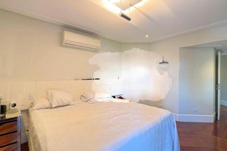 Casa à venda com 4 quartos, 798m² em Alphaville, Santana de Parnaíba