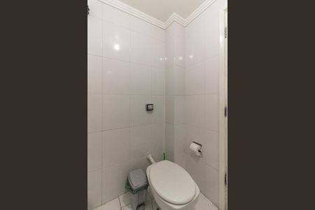 Banheiro de kitnet/studio para alugar com 1 quarto, 35m² em Santa Ifigênia, São Paulo