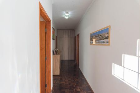 Corredor de casa à venda com 4 quartos, 180m² em São Bernardo, Campinas