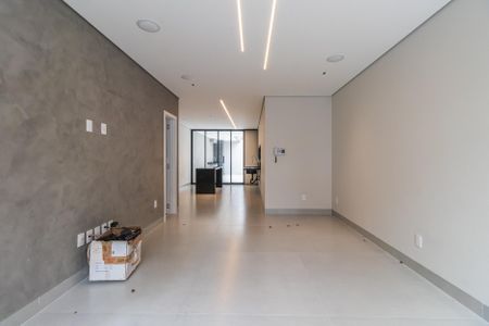 Casa à venda com 3 quartos, 142m² em Nova Aldeinha, Barueri