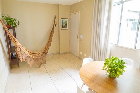 Sala de apartamento à venda com 2 quartos, 46m² em Manacás, Belo Horizonte