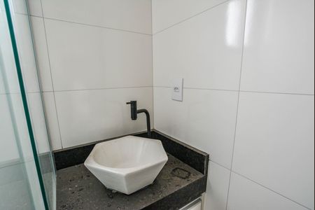 Banheiro de kitnet/studio para alugar com 1 quarto, 23m² em Vila Sao Pedro, Santo André