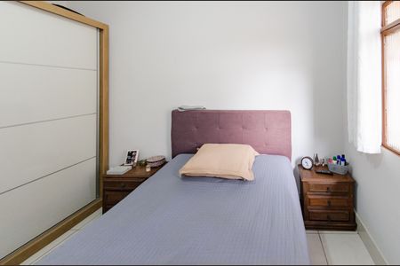 Quarto 1 de casa à venda com 3 quartos, 303m² em Caiçara-adelaide, Belo Horizonte